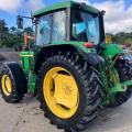 John Deere 6210