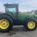 John Deere 8530