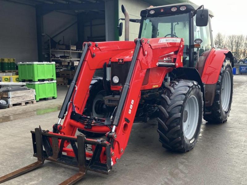 Massey Ferguson 5470