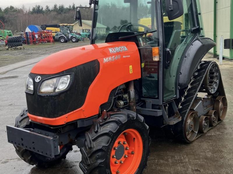 Kubota M8540