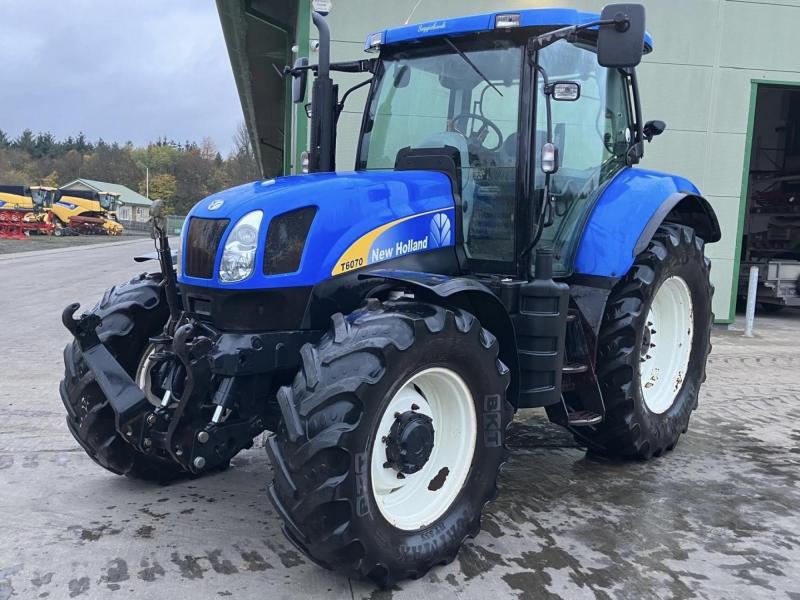 New Holland T6070